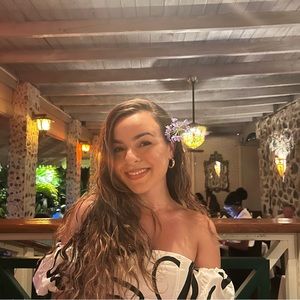 Meet your Posher, Courtney